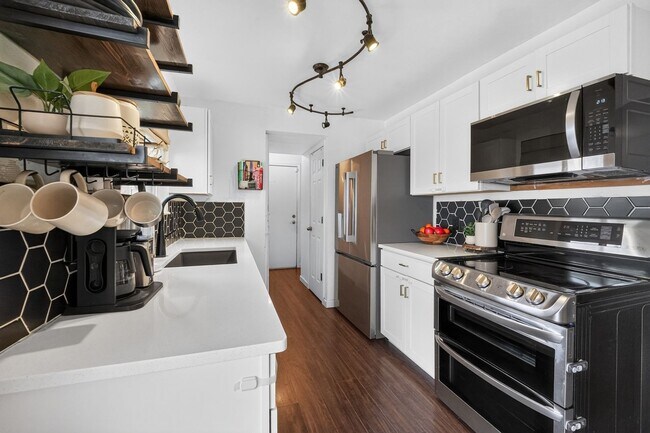 Building Photo - 4830 S Richfield Cir