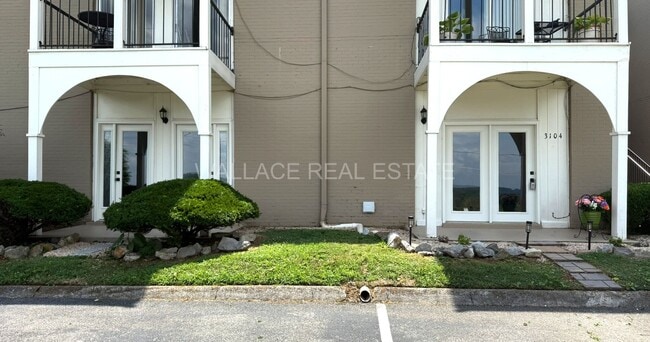 Primary Photo - BEAUTIFUL, UPDATED 2 BEDROOM CONDO IN CHER...