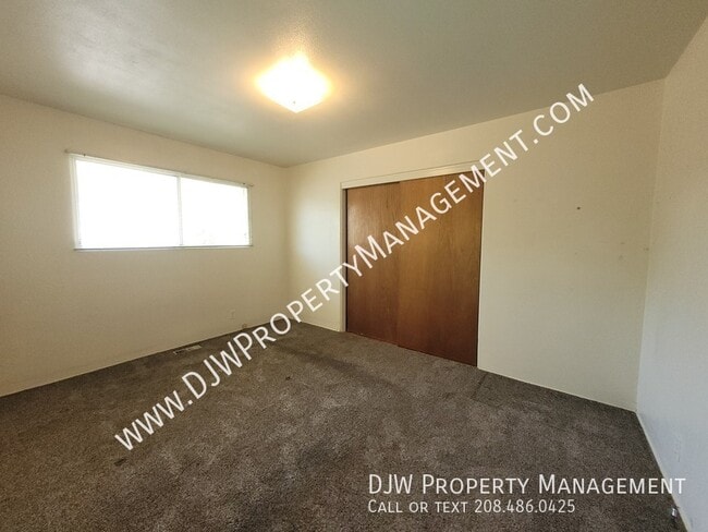 Building Photo - 1211 W Martin St