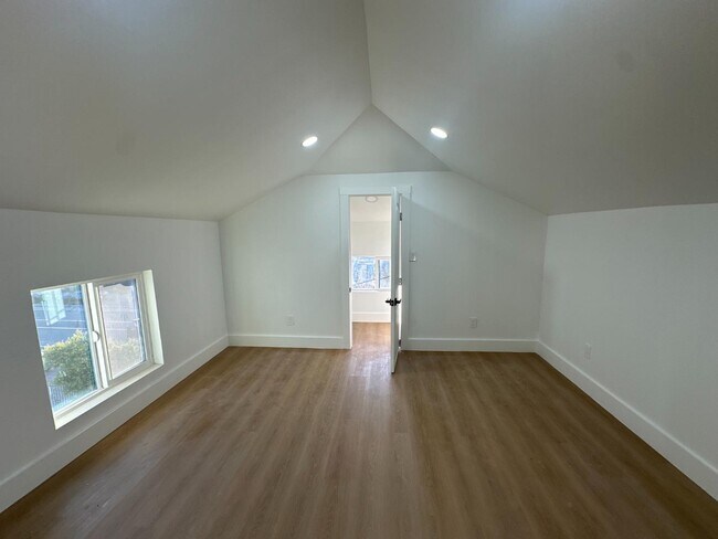 Building Photo - 3238 Adeline St