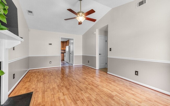 Building Photo - 3 Bedroom Ranch