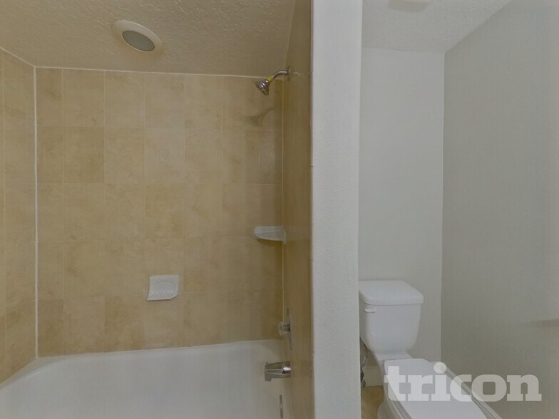 Building Photo - 6517 Seafairer Dr