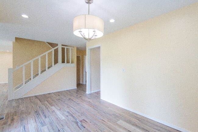 Building Photo - 613 Doe Trail