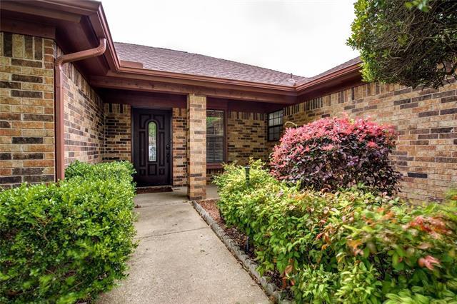 Building Photo - 8966 Hialeah Cir S