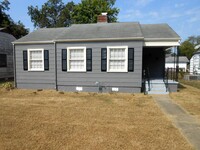 Building Photo - RECENTLY UPDATED!! MOVE IN READY!