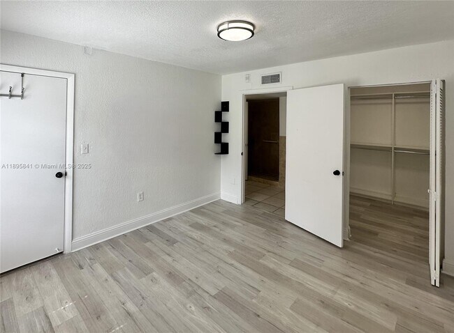 Building Photo - 17500 NW 68th Ave