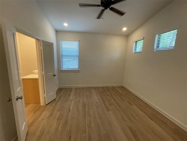 Building Photo - 2515 Appian Wy