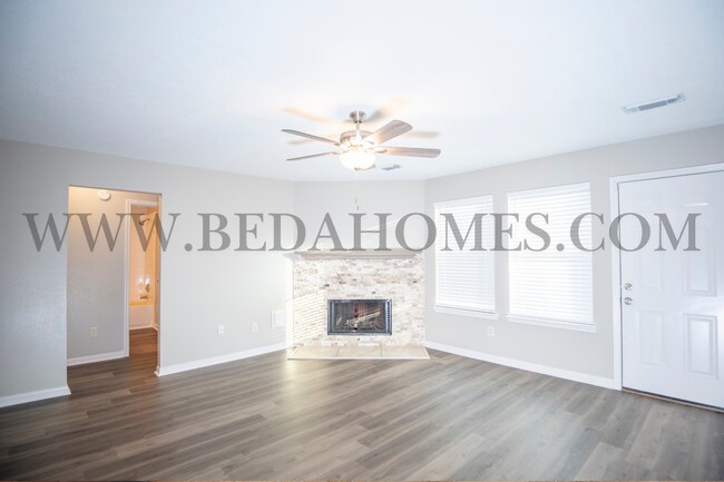 Building Photo - 5365 Tallowwood Terrace