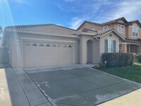 Building Photo - Large, Clean, Neat 3 Bedroom, 2 Bathroom 1900 sqft. Anatolia Home for Lease.