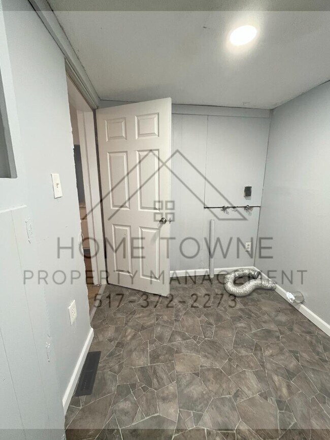 Building Photo - 419 Beech St