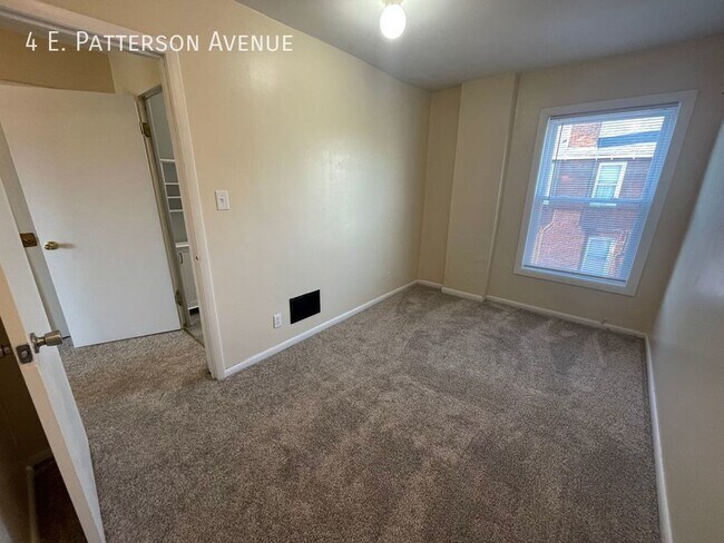 Building Photo - Updated 2 Bedroom near OSU