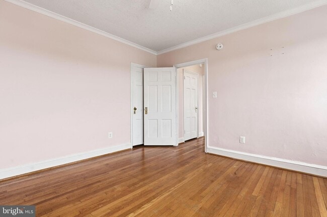 Building Photo - 1365 Kennedy St NW