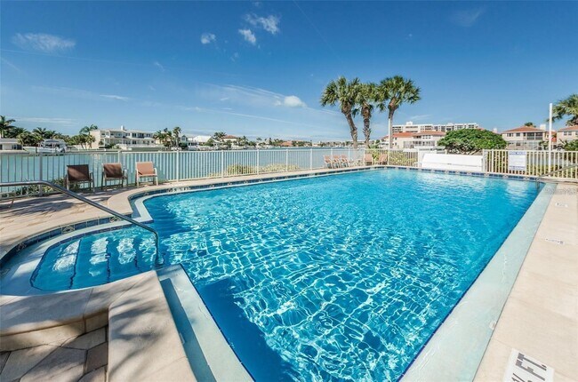 Building Photo - 240 Sand Key Estates Dr