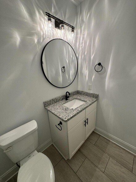 Building Photo - 753 Amanda Ct