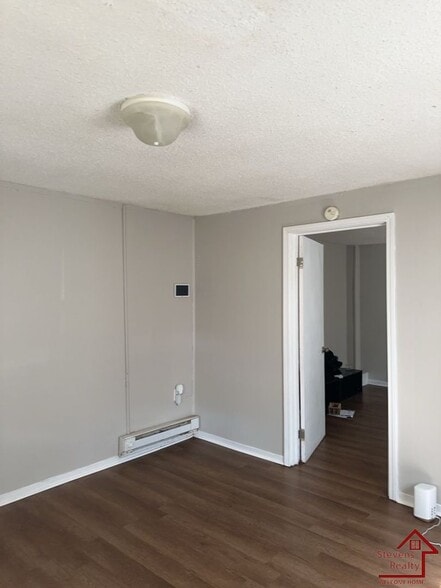 Building Photo - 4020 Kirkland Ave