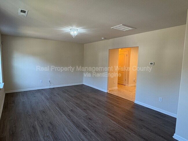 Building Photo - 1209 Sweetgrass St