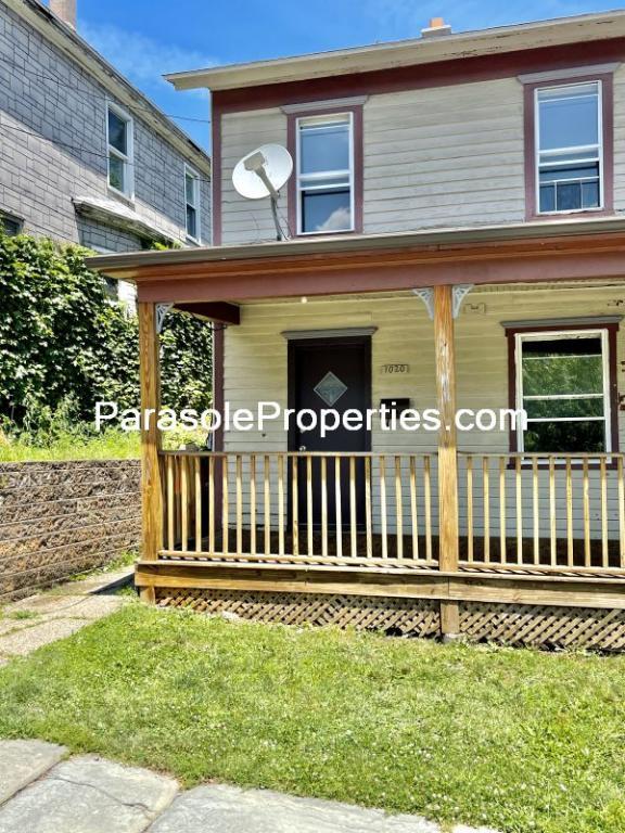 Primary Photo - 1020 Hampton St