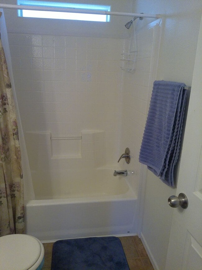 Building Photo - WInter Rental Oct to April 2026