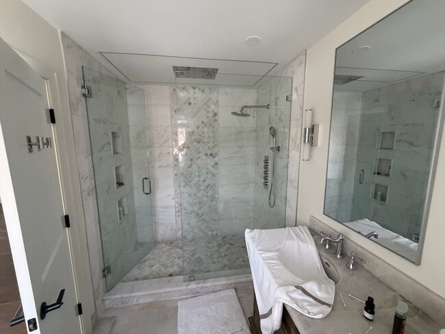 Building Photo - 12316 S 82nd Ave