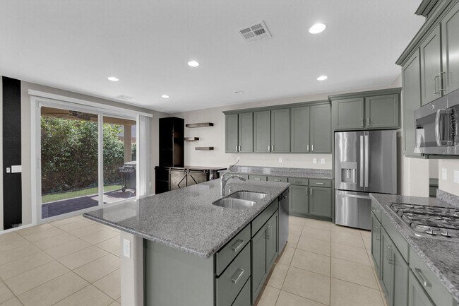 Building Photo - Beautiful House near Durango Curve