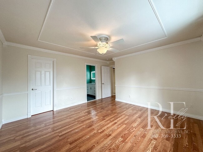 Building Photo - Rambler with 2-Car Garage, RV/Boat Parking...