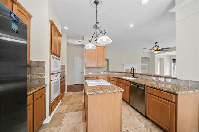 Building Photo - 3106 Rainbow Ct