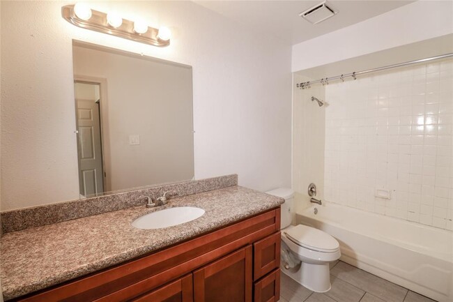 Building Photo - 12635 Ashford Meadow Dr