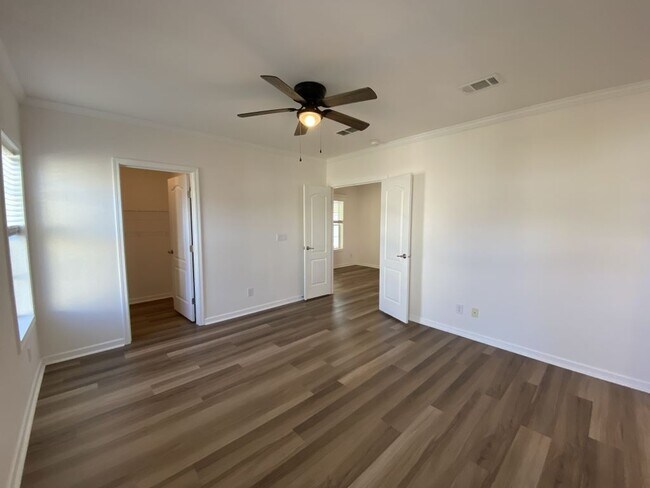 Building Photo - 212 Liberty St