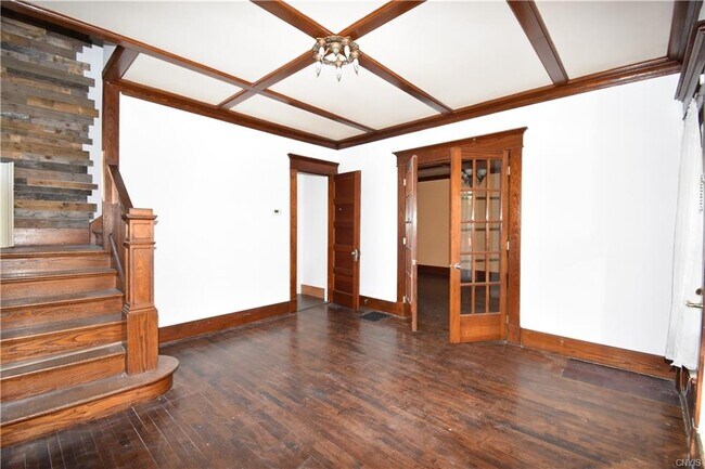 Building Photo - 248 E Flower Ave