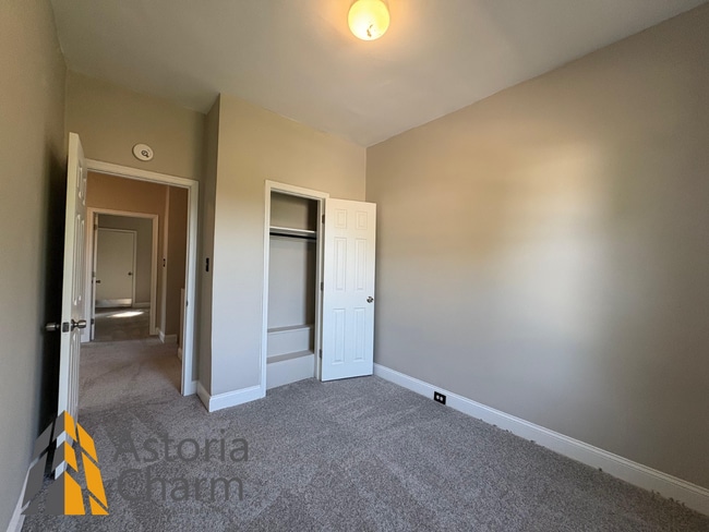 Building Photo - Live Comfortably in Hampden: 4 Bedrooms Pl...