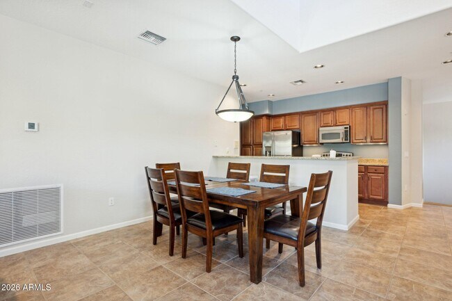 Building Photo - 3935 E Rough Rider Rd