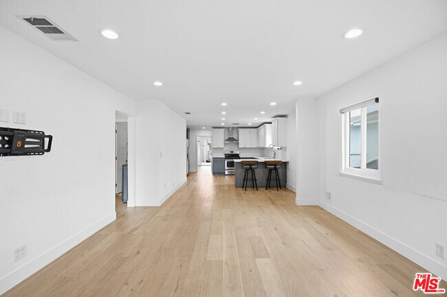 Building Photo - 4221 166th St