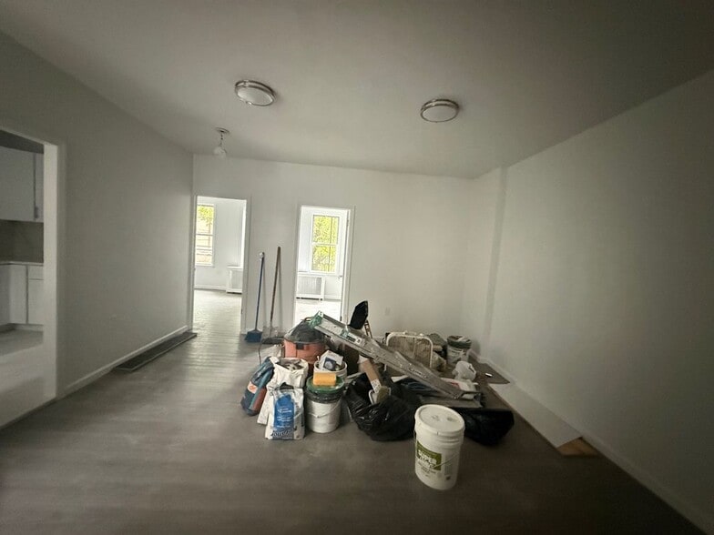 Building Photo - 25-45 44th Street, 2F