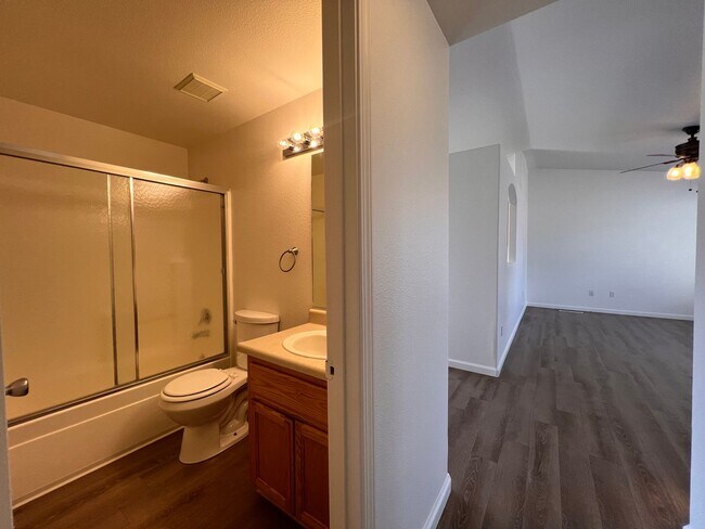 Building Photo - 3-bedroom Fernley home