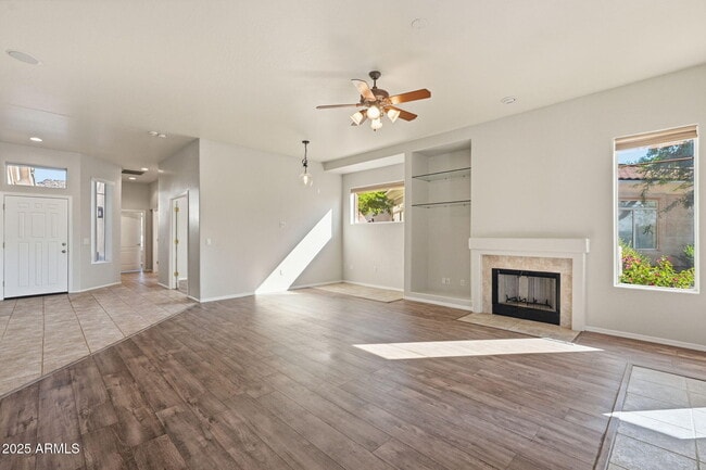 Building Photo - 1747 E Northern Ave