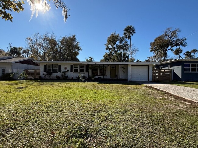 Building Photo - Charming 3-bedroom, 2-bathroom home