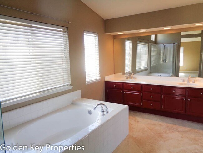 Building Photo - Well-appointed home in the Whelan Ranch co...