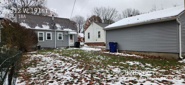 Building Photo - 4312 W 191st St