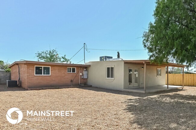 Building Photo - 6665 E 42nd St