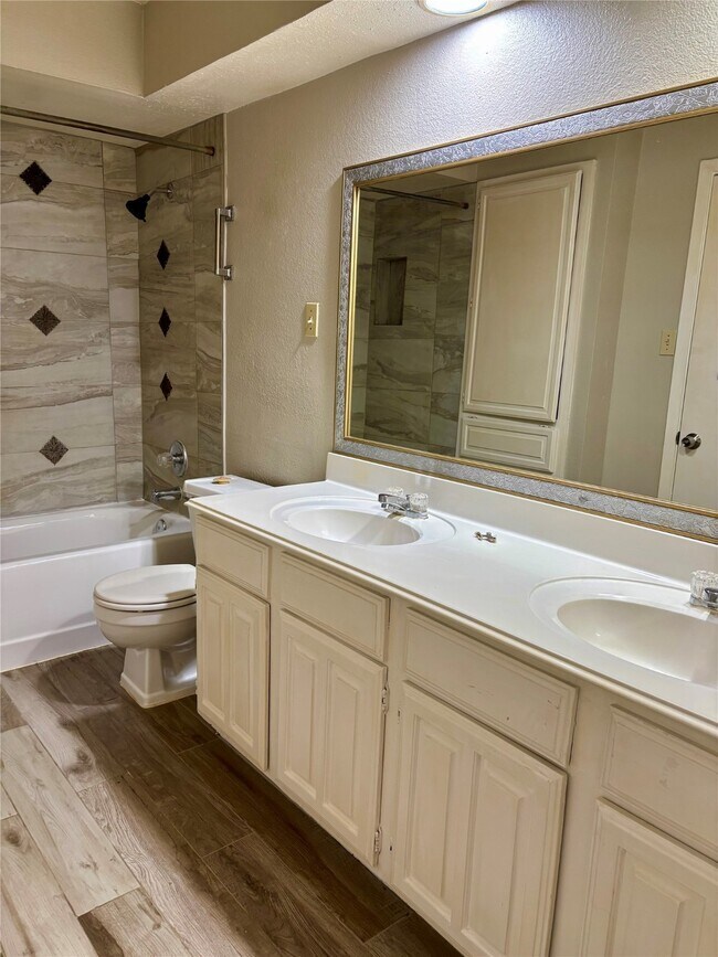 Building Photo - 5100 Allendale Rd