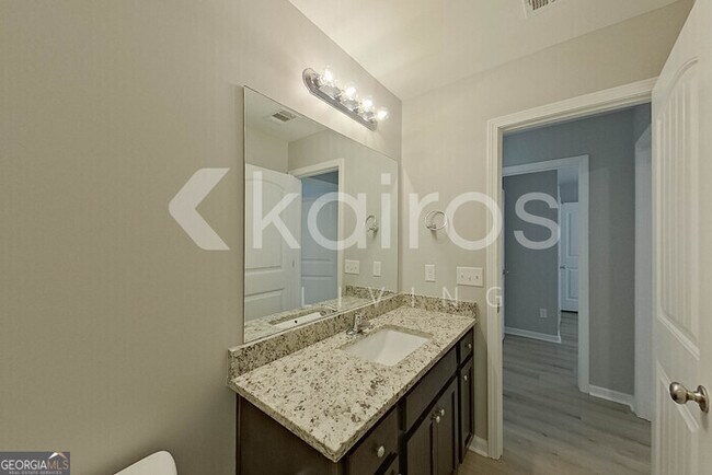 Building Photo - 105 Colonial Wy