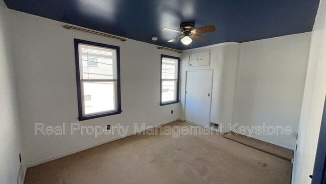 Building Photo - 1271 Lewis St