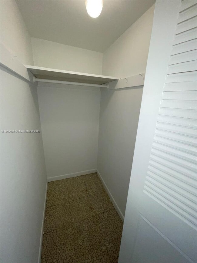 Building Photo - 1357 Collins Ave