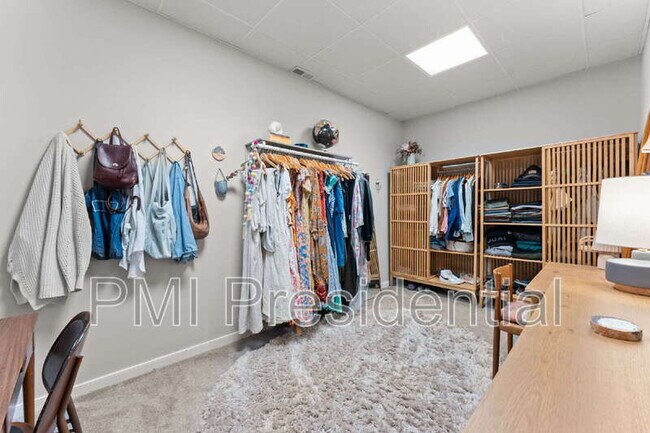 Building Photo - 1809 Winding Way