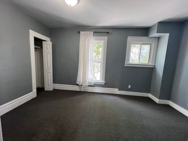 Building Photo - 1029 Walker Ave NW