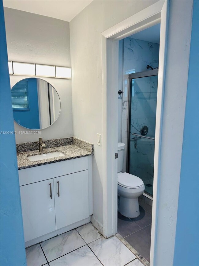 Building Photo - 9354 SW 77th Ave