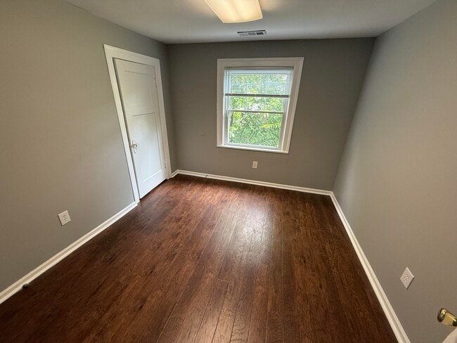 Building Photo - 1815 Nicholasville Rd