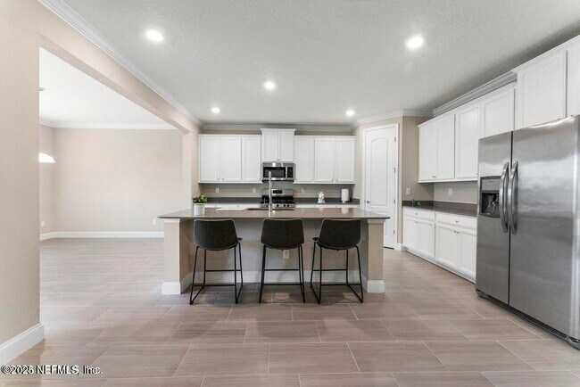 Building Photo - 360 Tintamarre Dr