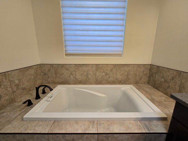 Building Photo - 12 Pinon Doblado