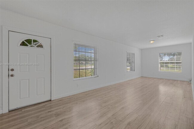 Building Photo - 1200 NW 87th St